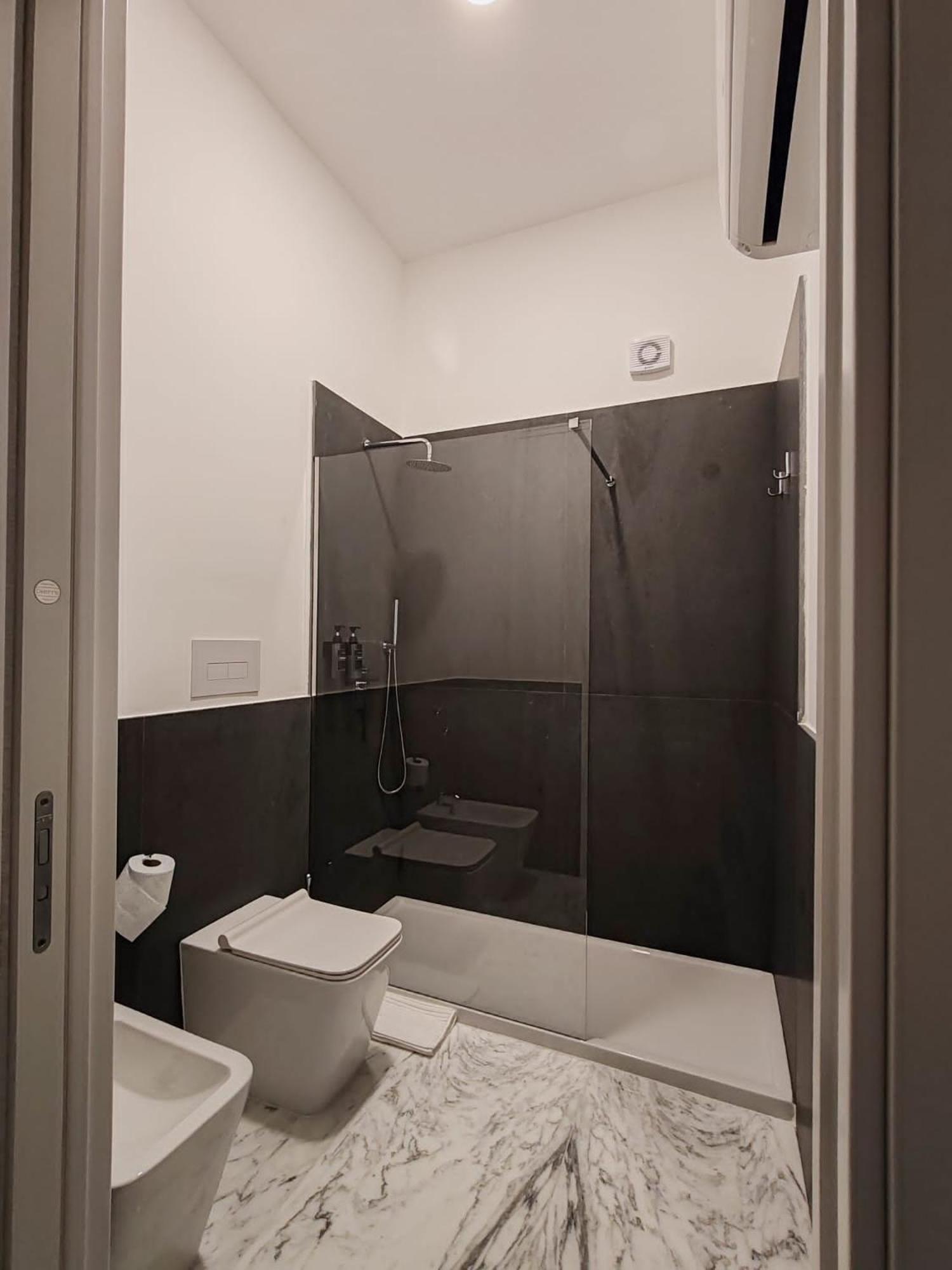 Lily Apartments Палермо Екстер'єр фото